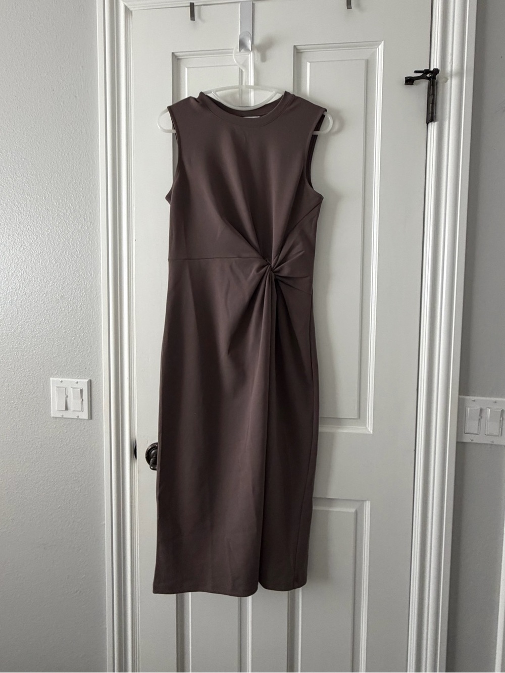 Nordstrom Sleeveless Twist-Knot Midi Dress in Chocolate Brown